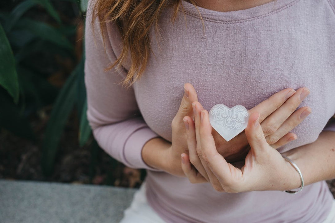 HOW TO USE SACRED SELENITE