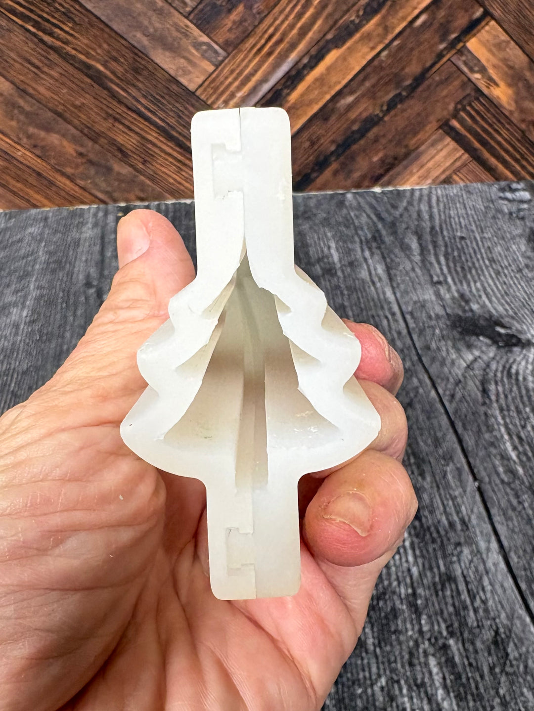 MOLD SMALL PINE TREE
