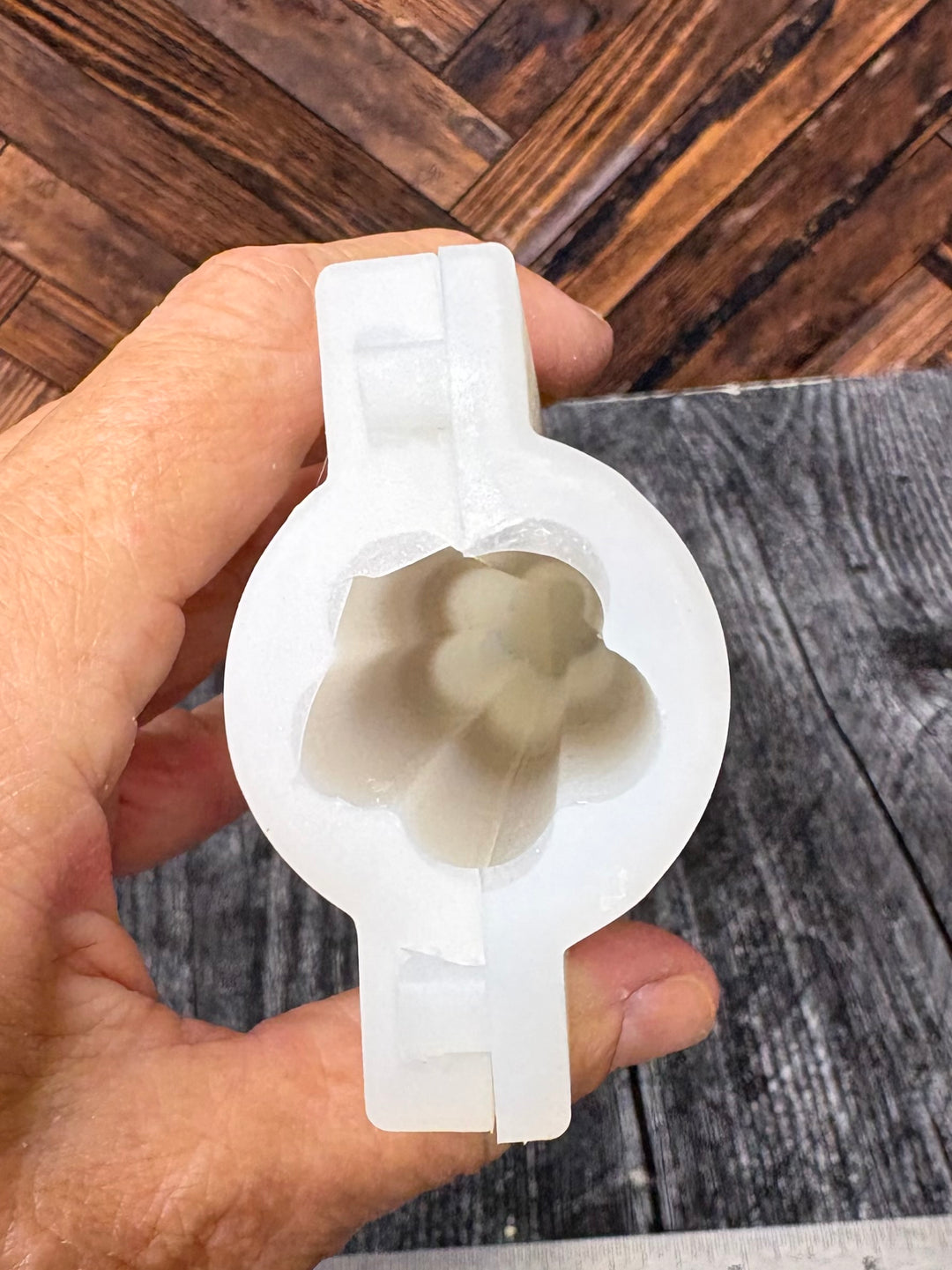 MOLD FLOWER
