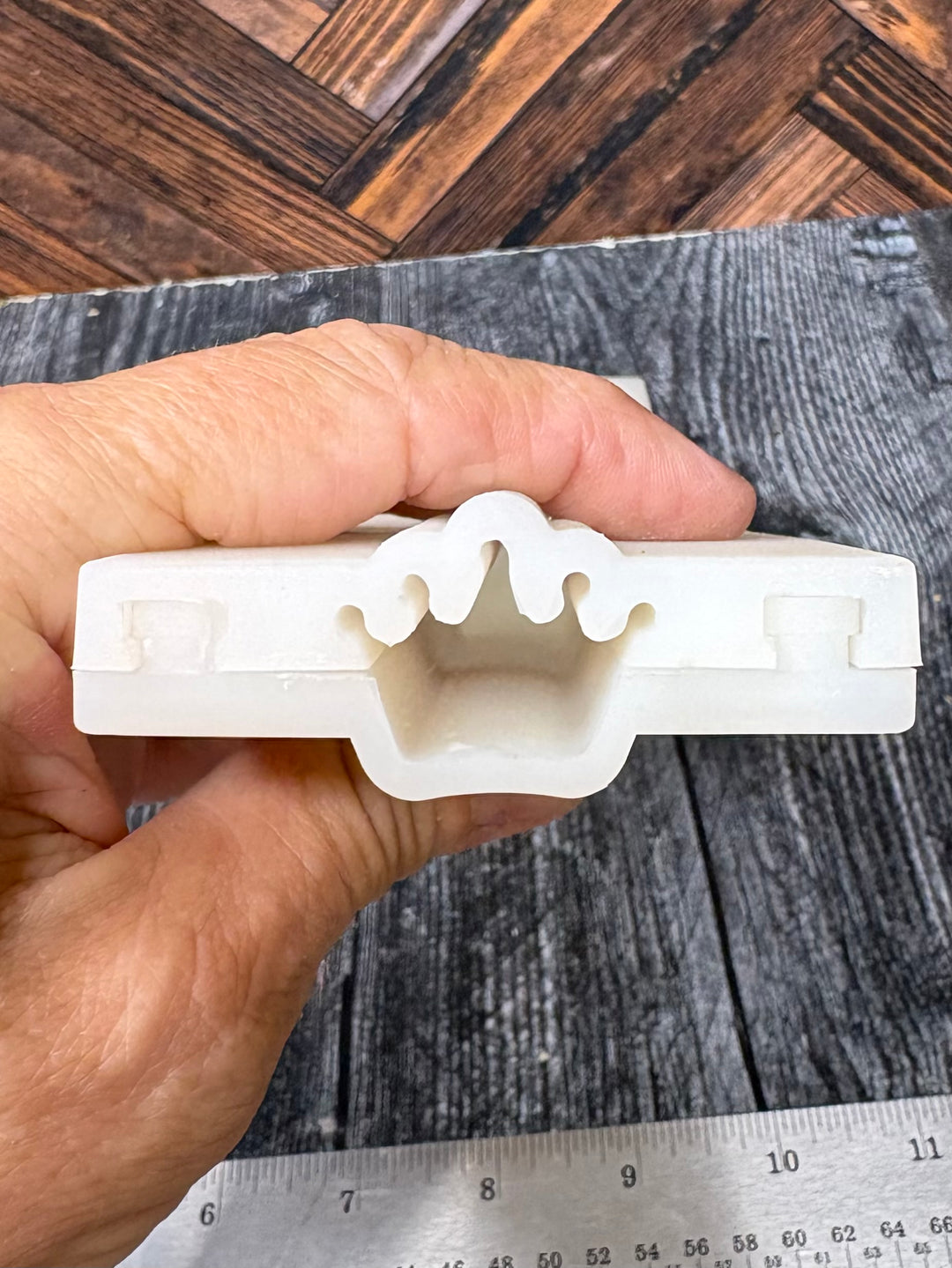 MOLD CROWN