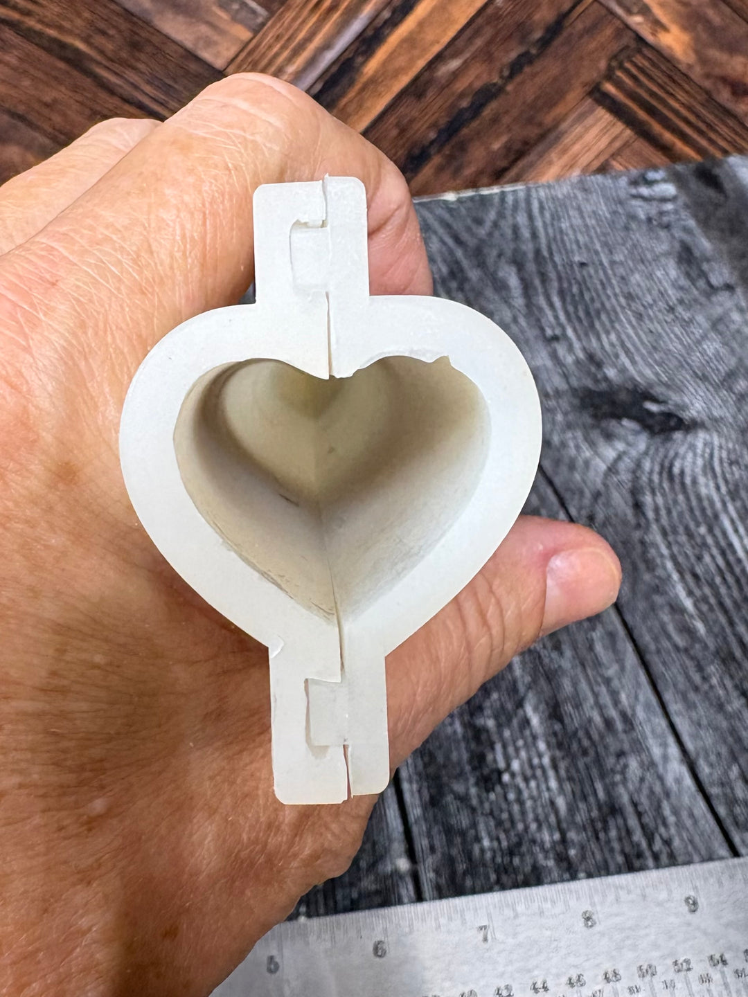 MOLD HEART